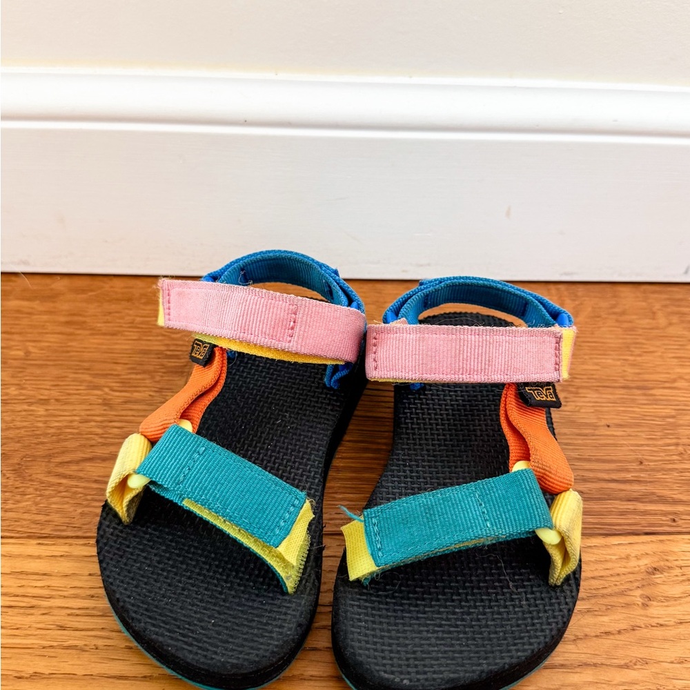 Toddler Teva Multicolored Sandals. Size 9 Toddler
